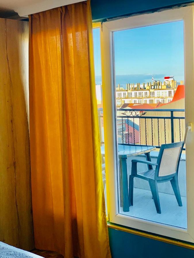 Mary'S Apartment Batumi Luaran gambar